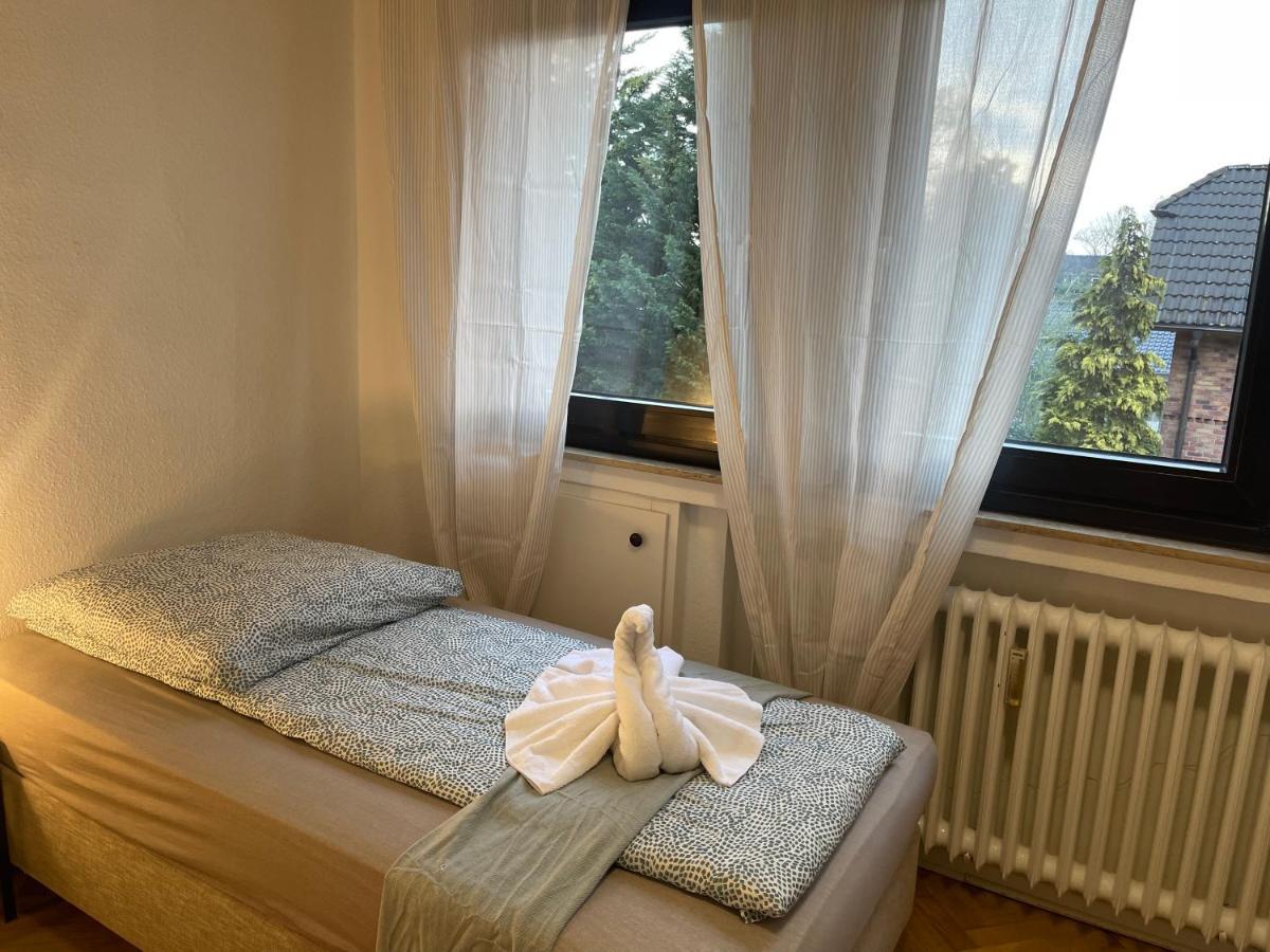 Comfortable Shared Apartment With Private Room In Wesseling Exterior photo